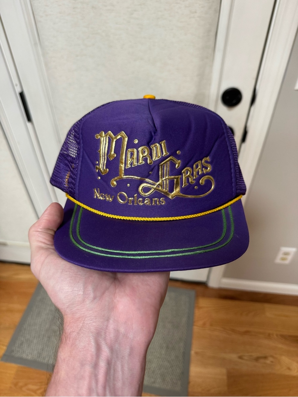 Vintage Mardi Gras New Orleans snapback trucker hat 80s